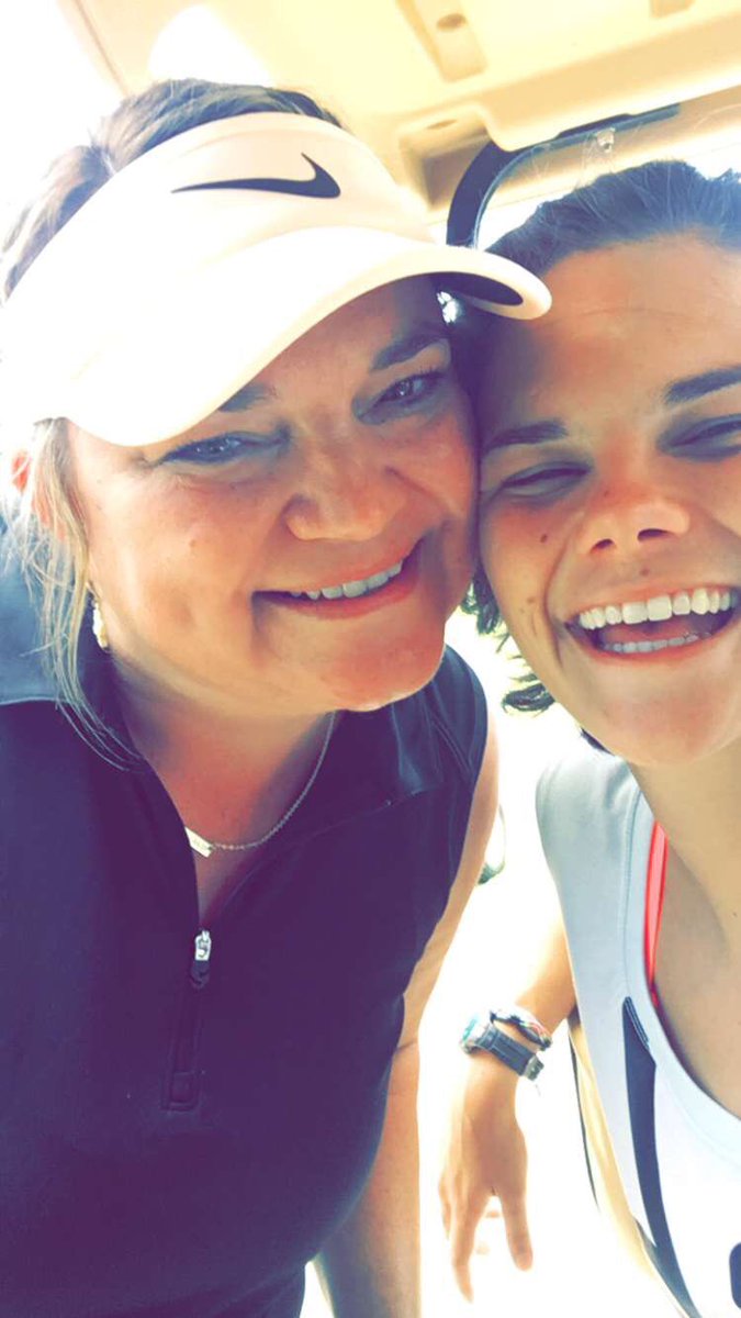 knpsoccer25's tweet photo. Y’all look how cute Belinda is. https://t.co/84EGKFpC8b
