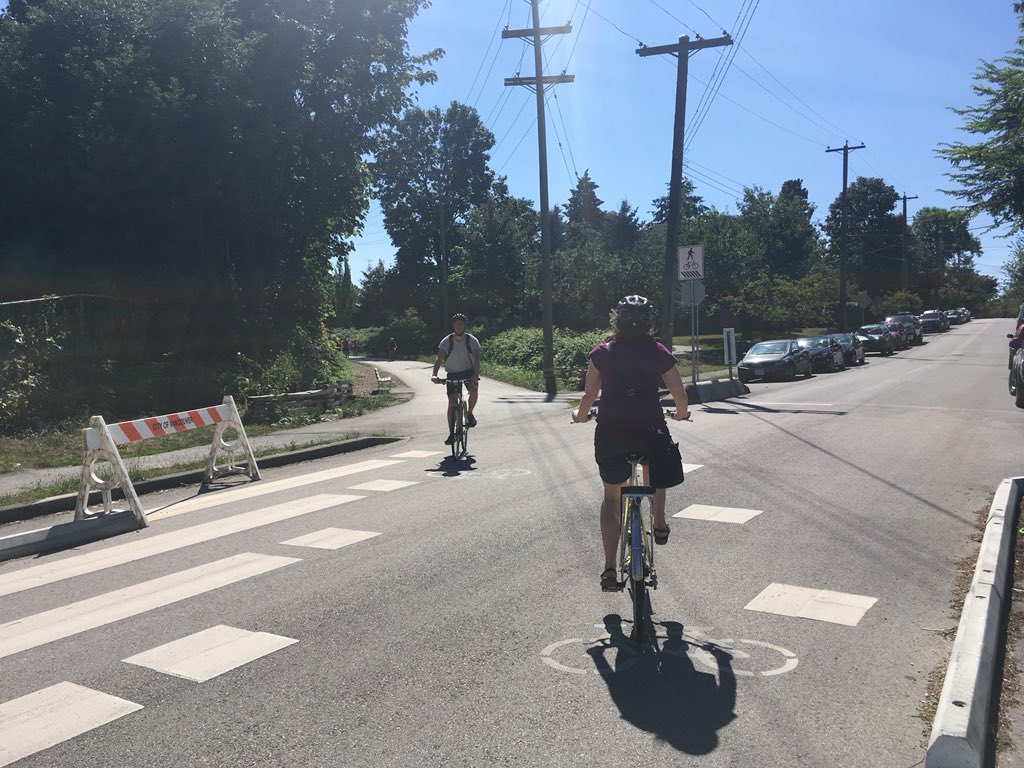 RStraatsma's tweet photo. Short trip to Vancouver. Had a look at new bike lane design on 10th, Arbutus &amp; seawall. More good work by @CityofVancouver https://t.co/9pfnMPVAJT