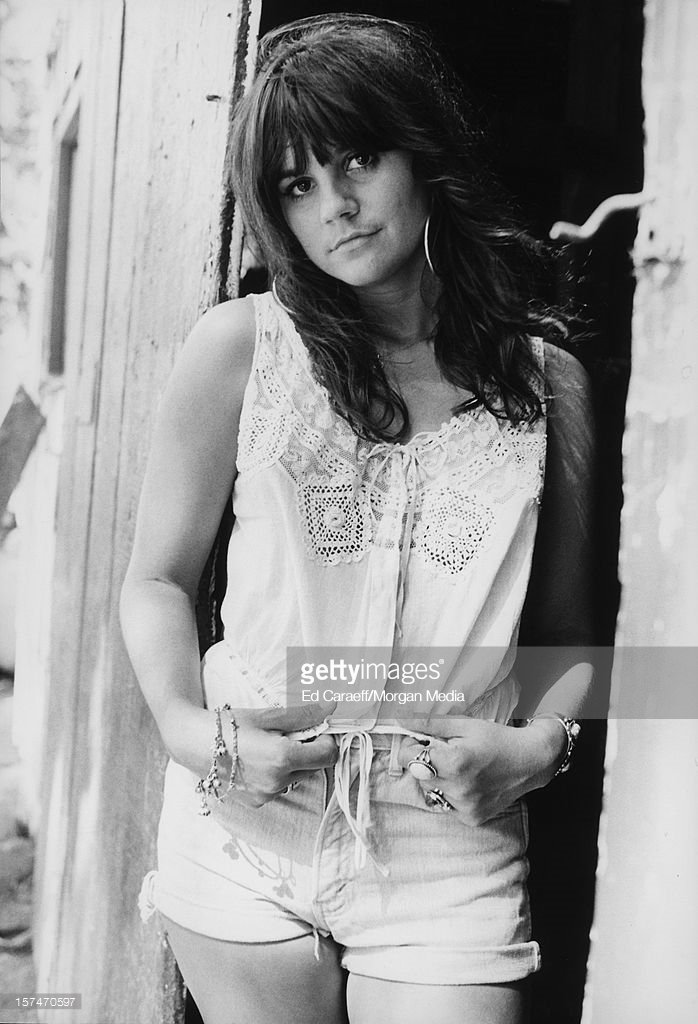 I almost forgot that one of my dream girls Linda Ronstadt is 72 today. Happy birthday! 