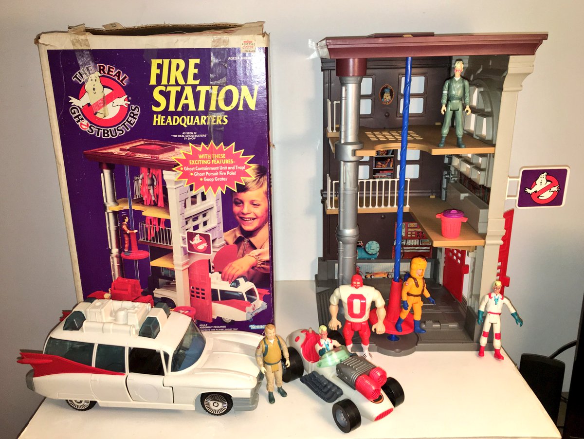 OldSkoolToros's tweet photo. Who are you going to call? @OldSkoolToros 
#1984 @Ghostbusters @KennerToys #Firestation #Headquarters #Ecto1 #Ecto500 #vehicles &amp; 6 figures 
#1980s #vintage #toys #toyhunting #Find #Minnesota https://t.co/MlLT2Pc0Rq