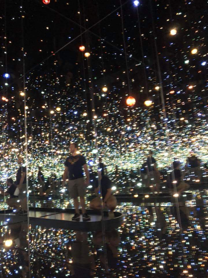 strauss87's tweet photo. #infinityKUSAMA โคYayoi Kusama https://t.co/paMRjLbevf
