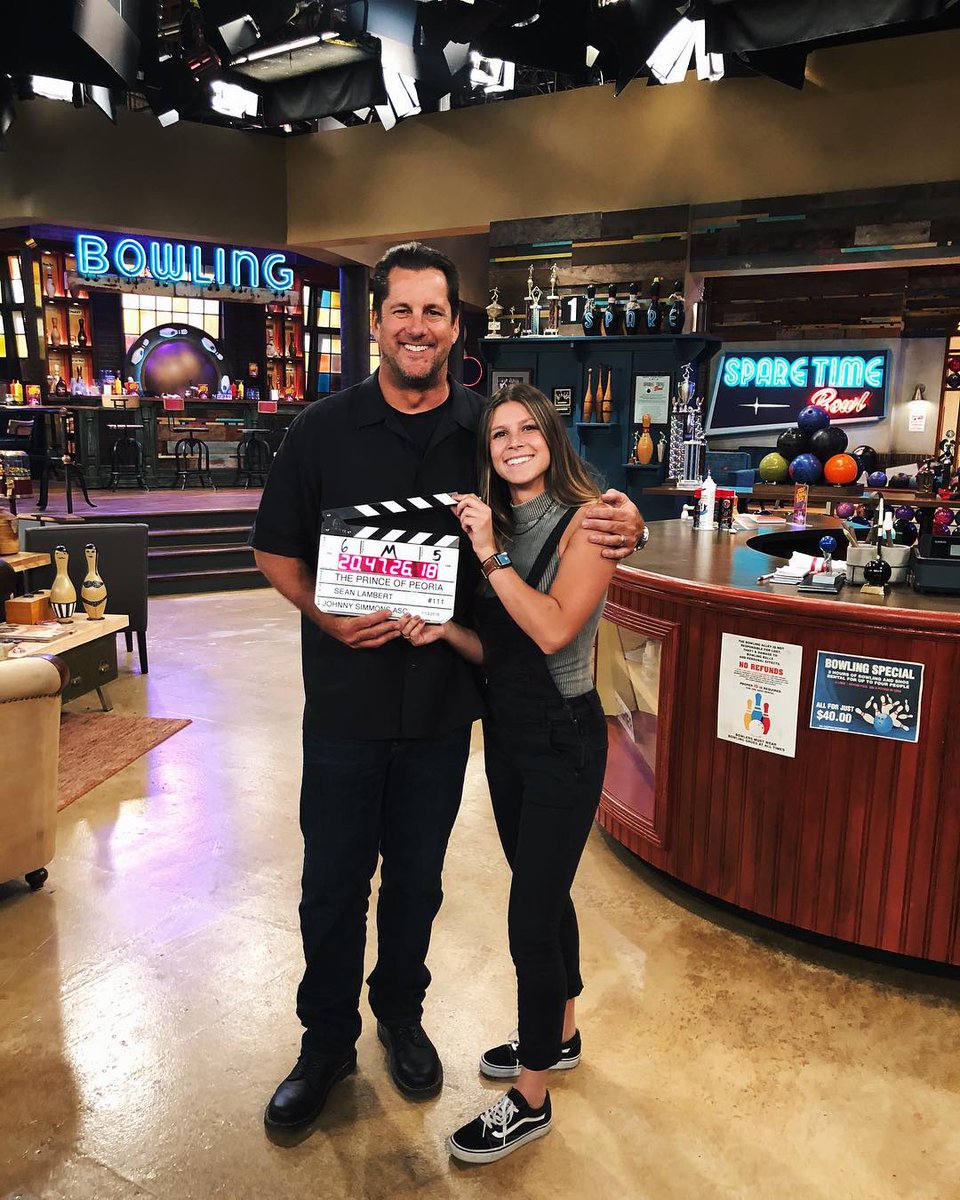 CinemaOregon's tweet photo. We love this pic of @SOUAshland class of '17 grad @presleylambert at work on the set of the upcoming @netflix series, PRINCE OF PEORIA. #ReelRaiders getting real jobs!

Keep killing it, Presley! https://t.co/CCgAW7FNcC