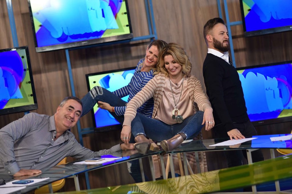 Mas10Recargado's tweet photo. #losrecargados Tu mejor compañía de Lunes a Viernes de 16:30 a 18:15 por Canal 10 📺 #canal10 #chauproblemas #mas10recargado Ph @Sbfotografias81 https://t.co/hbsuRQCN8z