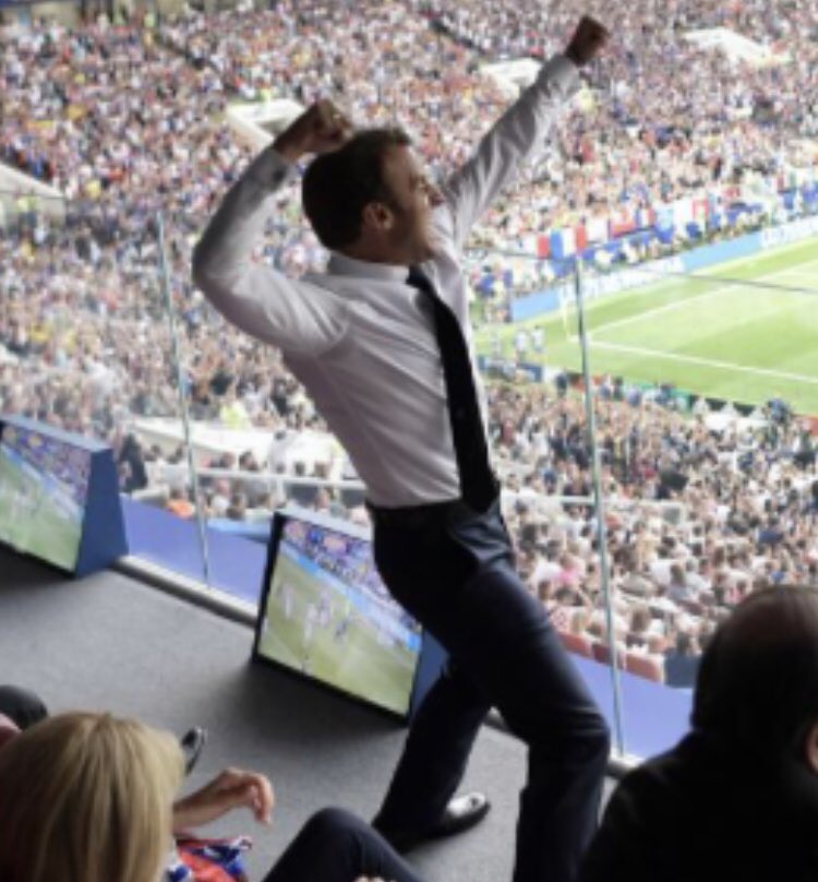 pansypoff's tweet photo. Quand j’ai appris que j’étais à serpentard 🐍 https://t.co/QtnsS7P1zp