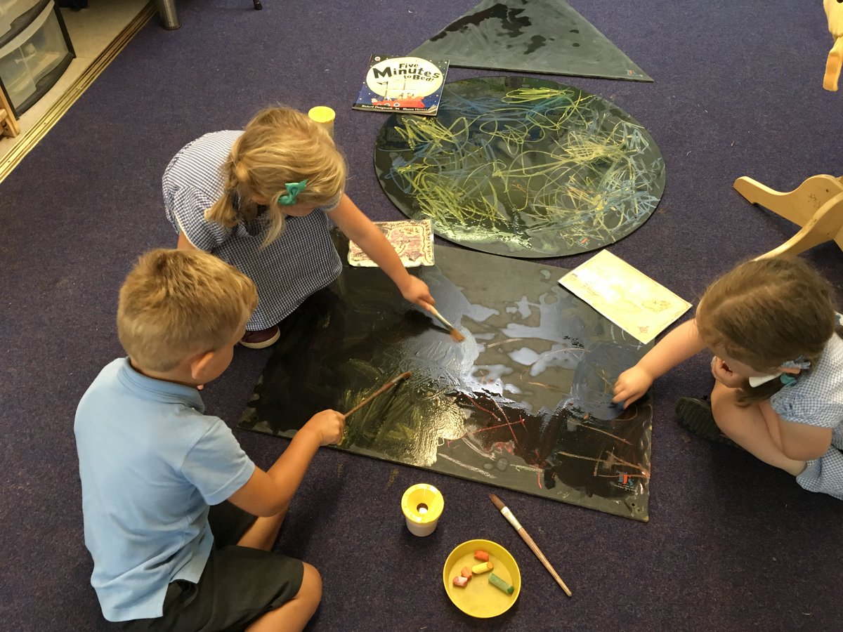 Stphilipevanspr's tweet image. We are creating treasure maps using different writing tools #makingmarks #morningnursery