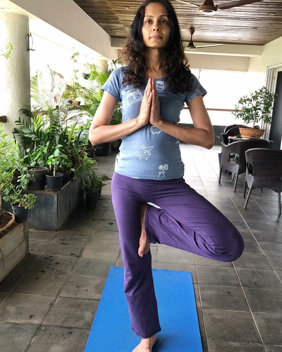 Get fit with Āto: 
Neelima Khandelwal is feeling centered and focused in her “All- Over- The- Place”🧘🏽‍♀️🤗

#HumFitTohIndiaFit #FitIndia #FitIndiaMovement #yoga #gym #gymmotivation #fitness #calm #patience