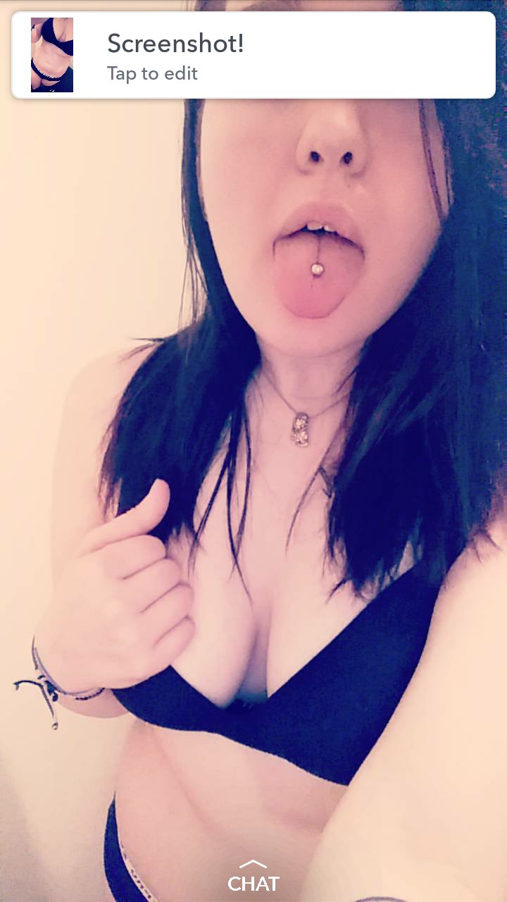 Message me asking about my secret Snapchat 🙄🙄 or click the link!😚 https://t.co/UlUh67wAWU https://t.co/2MFD40oDc1
