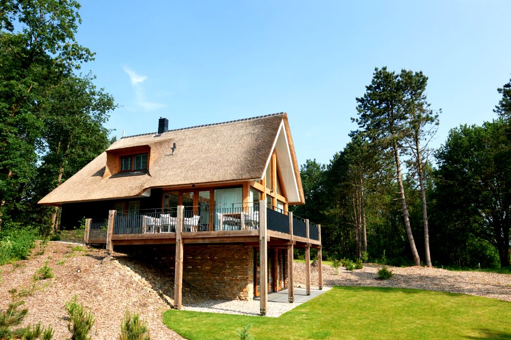 Kom binnen! In onze 10-persoons Heuvelrugvilla in Familieresort PUUR Exloo.
ow.ly/vAkh30kXRoq