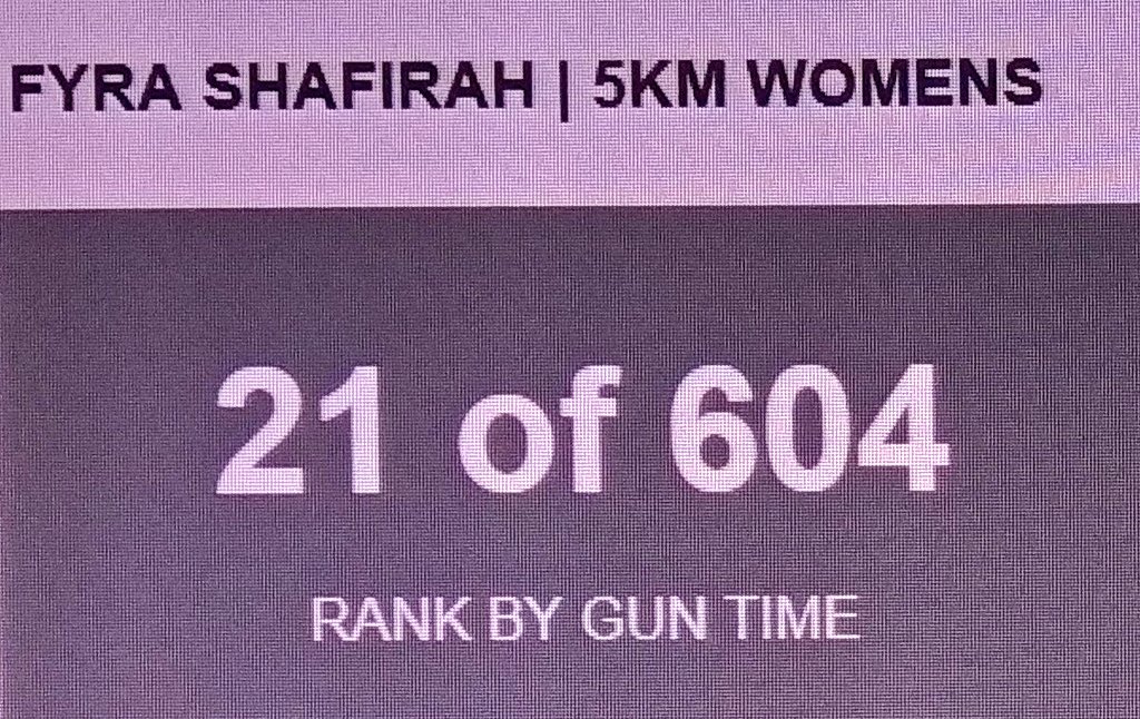 fyrahilspears's tweet photo. WHO IS THAT WOMAN that took my shot at a spot for top 20. #2XUCompressionRun https://t.co/7SPieDRKWD