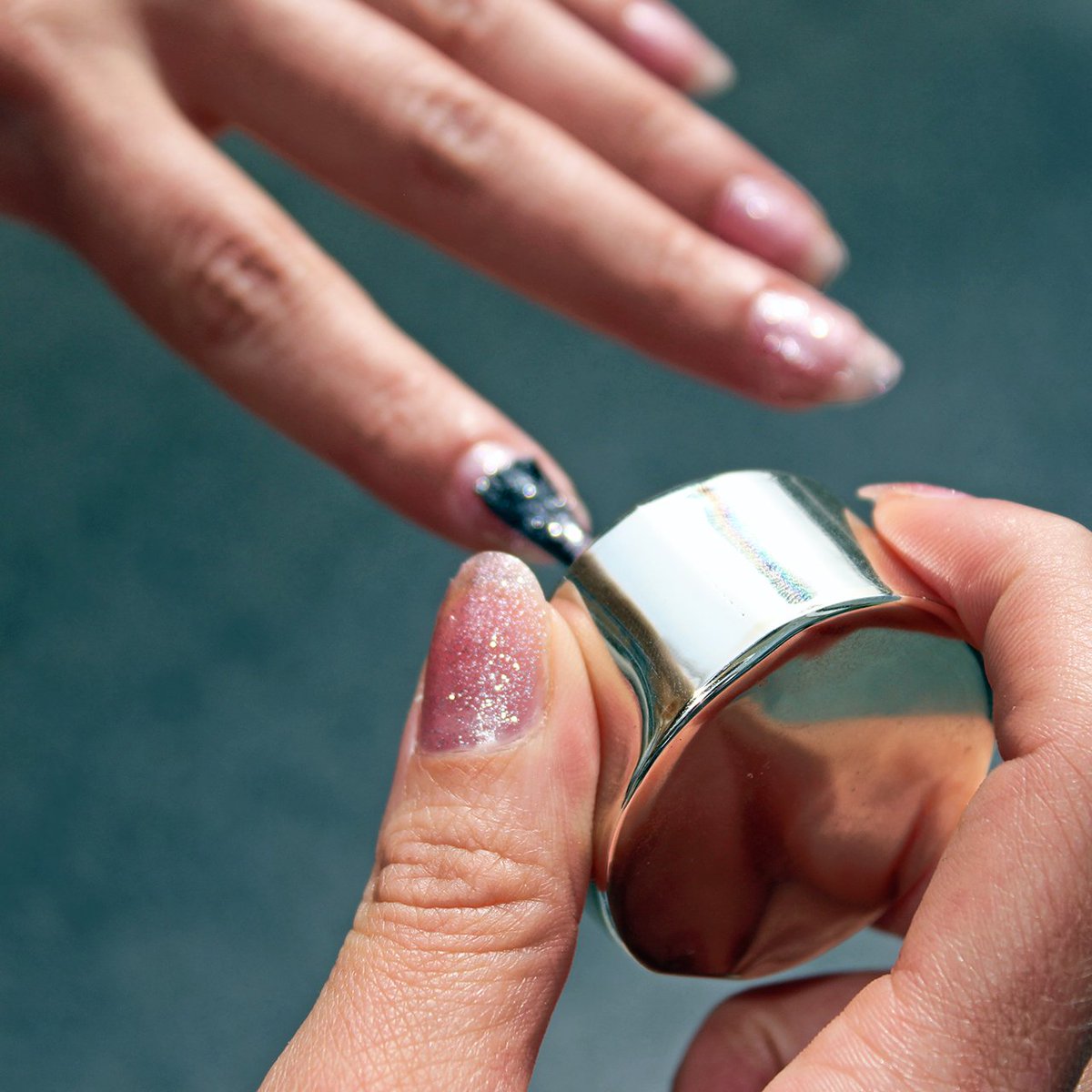 50mlMilano's tweet photo. Scopri gli smalti più trendy per l'estate 2018 su 50ml!
Discover the trendiest nail polish for this summer 2018 on 50ml! https://t.co/WlujLFehuM