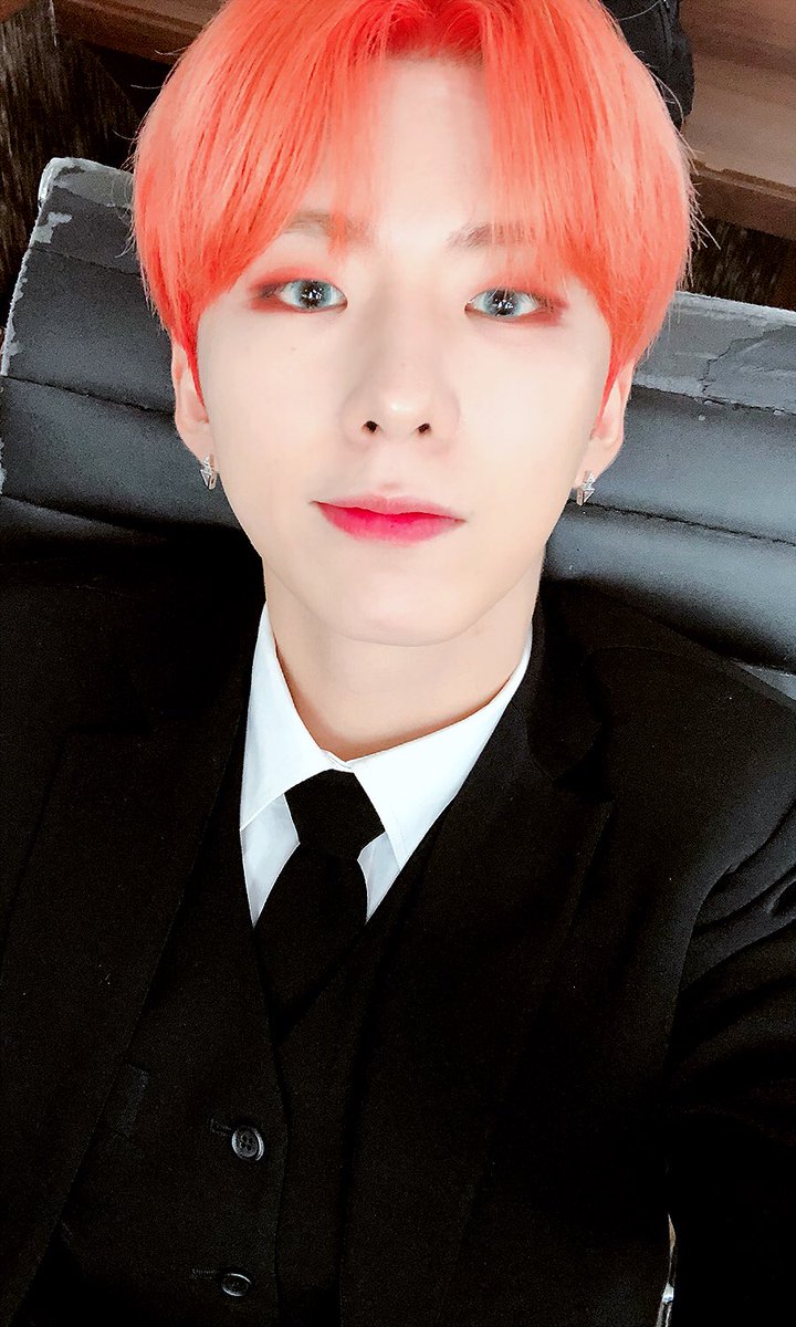 OfficialMONSTAX's tweet photo. [#기현] 몬베베들이 기다리고 기다리던 셀카폭탄 투척!!! 두번째!!!! https://t.co/G1fuRAaGEA