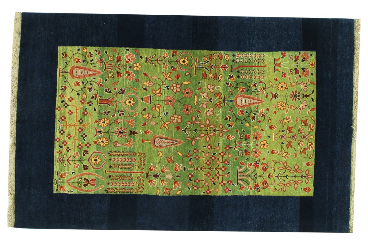 HeidarianR's tweet photo. There is so much to learn about rugs, their history, the stories behind each and every one of them. If they could speak, they have so many stories to tell. From the person that made them to the person that purchased them. #heidarianpersianrugs #Iran #persianrugs #handwoven # https://t.co/YERHydNtdu