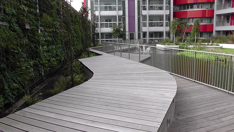outdoordeckco's tweet photo. Massaranduba is one of the hardest and most durable timber species in the world making it the perfect timber surface for this busy external space #RathboneMarket
https://t.co/bYQXWJ1DfG https://t.co/Zb6ahF4mC4