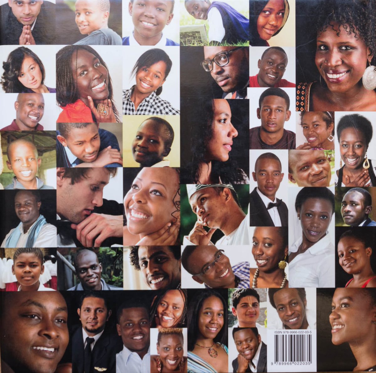 KoinangeJeff's tweet photo. Guess what gifts President @UKenyatta gave to @BarackObama at State House? Copies of @footprintspress 'Aspirations of a Generation' and 'Kenya At 50'...available at ALL leading bookshops or directly from @footprintspress...Spread THE WORD! cc @sgithuku @MWANGILUCY @JudiWakhungu https://t.co/Y8MkydfF2k