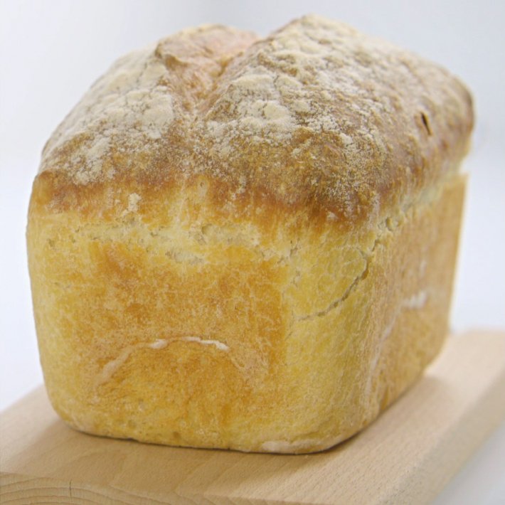 DeliaOnline's tweet photo. Monday's #recipeoftheday is taken from the online Cookery School - Easy White Loaf. Click here to see the recipe and watch the video: https://t.co/3OsGOrU5AN #baking #bread #cookeryschool #breadforbeginners https://t.co/zCRvsZGVnk