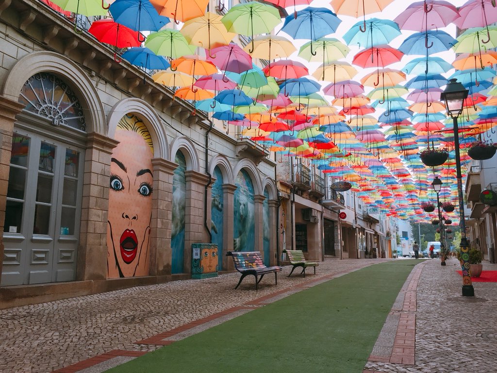 ルイス前田 ただいまのポルトガルは朝8時 現地よりアゲダ傘祭りの様子をお届けします