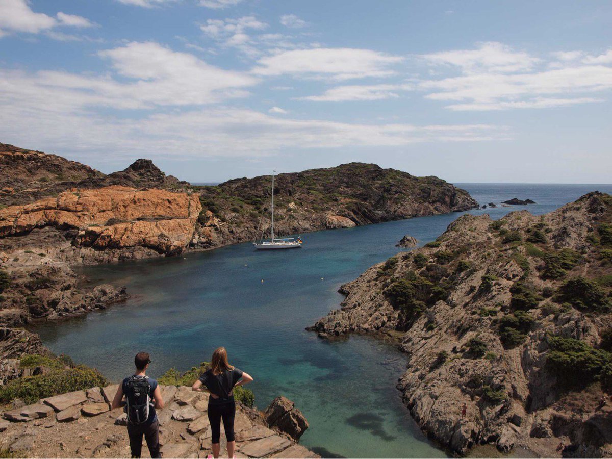 NavigatioWeb's tweet photo. 👋🏻Ayer estuvimos en Cap de Creus con el kayak🚣🏼‍♀️, visitamos varias calas🏝 insólitas del parque natural, aquí os dejamos fotos de Cala Jugadora, a los pies del Faro de Cap de Creus, cala virgen, silenciosa y tranquila💤.
Reserva tu ruta en info@navigatio.es

@costabrava https://t.co/QgzGrr7aWU