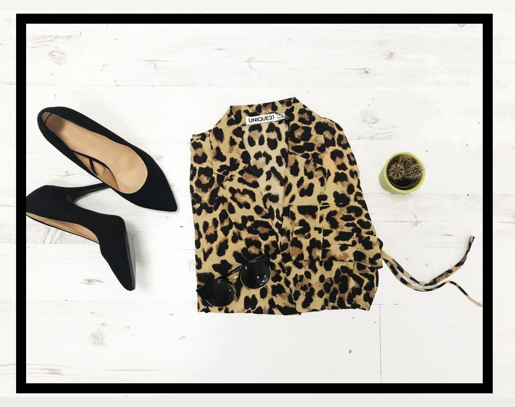 Leopard is Life!! 🐆🐆🐆
.
.
.
#leopardlovin #leopardprint #scaryspice #90svibes #wildside #tassels #shakeyourtassels #tailoring #uniquestyle #beunique21 #workwardobe #workwear #ss18 #ootd #wiwt #stylegram #styleinspo #mondaydayinspo #mondayvibes #feelingfire