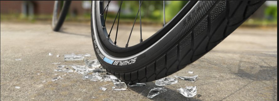 lpietri's tweet photo. @giz94210 avant le matin, il y avait du verre pilé uniquement sur la #schwable-line (Paris Rive de Seine)
ce matin, lendemain de victoire des bleus en Coupe de Monde,
Paris c'est #Schwalbe-town
Paris toujours en avance
#SchwalbeMarathonDay
@BilookVT https://t.co/fgc9epqtve