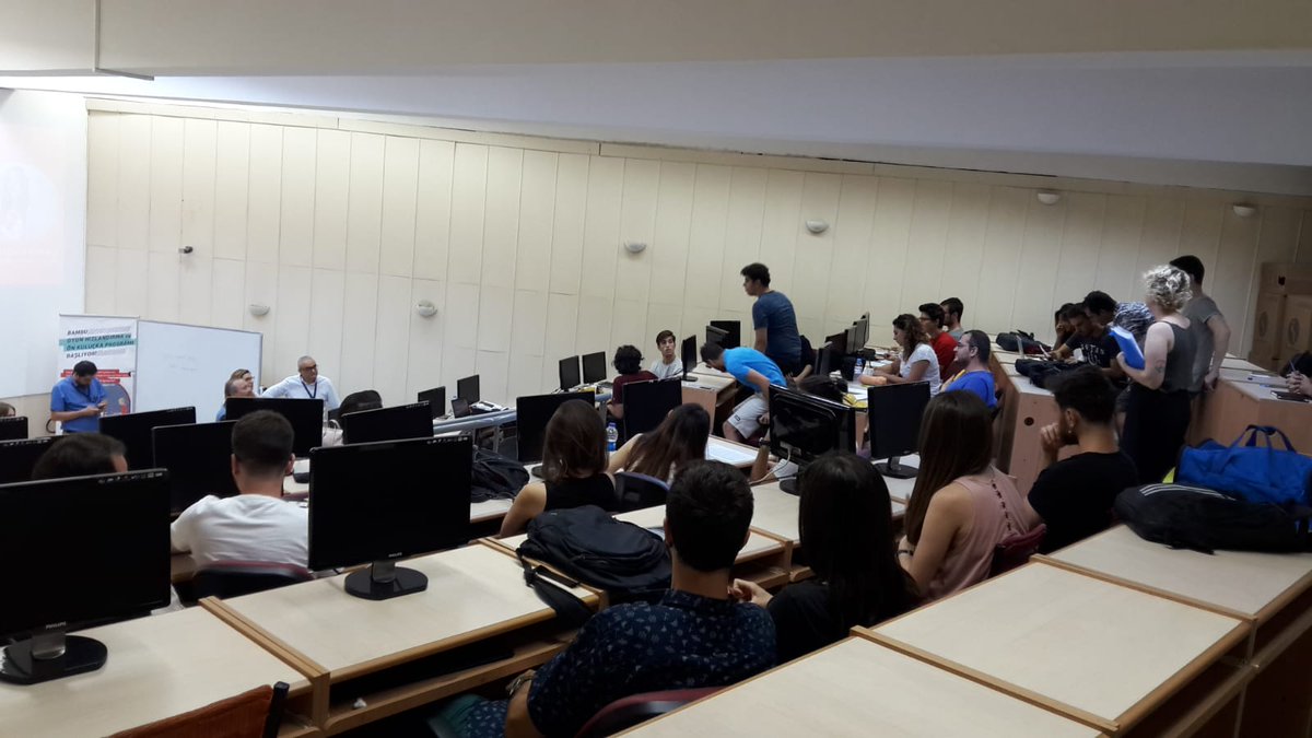 bambudepark's tweet photo. BAMBU Oyun Hızlandırma ve Ön Kuluçka Programı bugün başladı. 
Sıcak bir İzmir gününde @NetmarbleTurkey  Pazarlama Müdürü Burcum Taşkaya ile @universitemDEU Rektörlük’te ilk ders devam ediyor. Tüm girişimcilerimizle gurur duyuyoruz. https://t.co/5uzadVHvCS