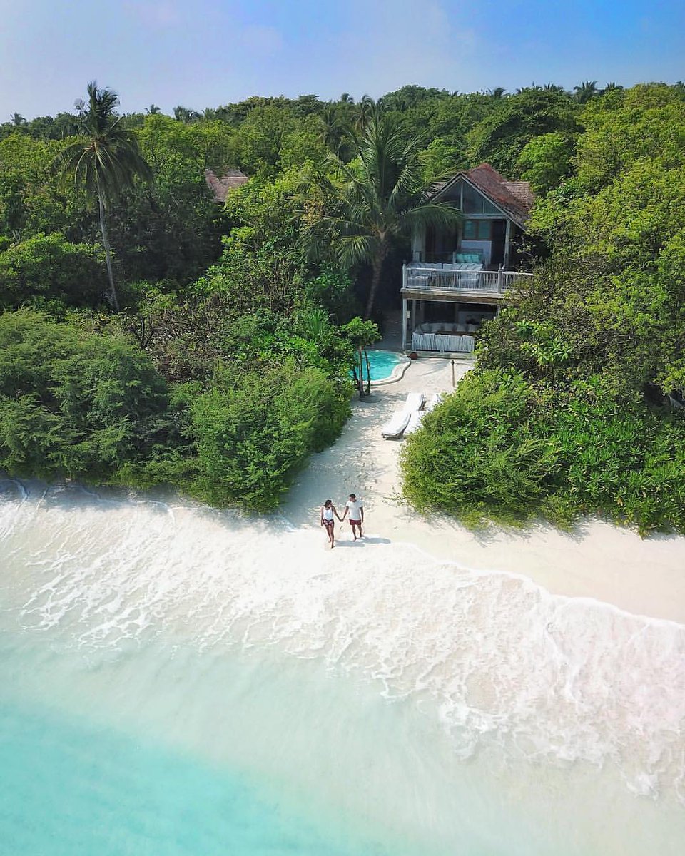 PicPublic's tweet photo. Maldives https://t.co/z6XuiPi3ab