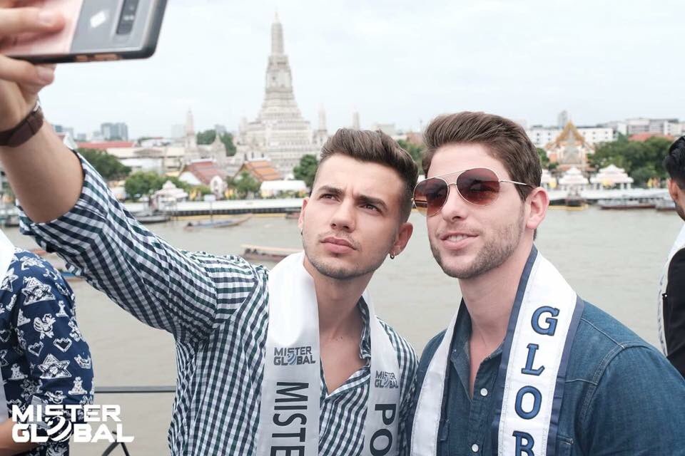 misterglobe2018's tweet photo. Today during the Bangkok City Tour, all the contestants, national directors and media visited one of the most beautiful scenery in Bangkok, Salaarun that boasts a great view of Wat Arun and Chao Phraya river. #MisterGlobal #MisterGlobal2018 #Debut #Debutth https://t.co/WifL0M4O2t