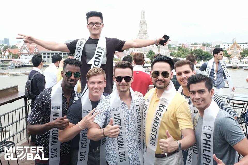 misterglobe2018's tweet photo. Today during the Bangkok City Tour, all the contestants, national directors and media visited one of the most beautiful scenery in Bangkok, Salaarun that boasts a great view of Wat Arun and Chao Phraya river. #MisterGlobal #MisterGlobal2018 #Debut #Debutth https://t.co/WifL0M4O2t