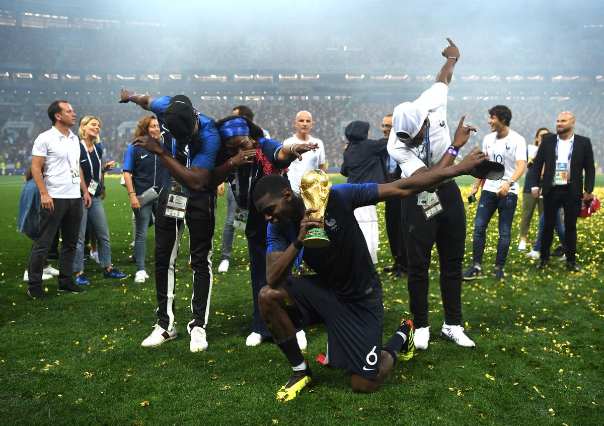 dree_sui's tweet photo. am I the only one who fell in love with the pogba's world cup celebration #oyadab #pogba #WorldCupFinal #France https://t.co/OcNbDebt71