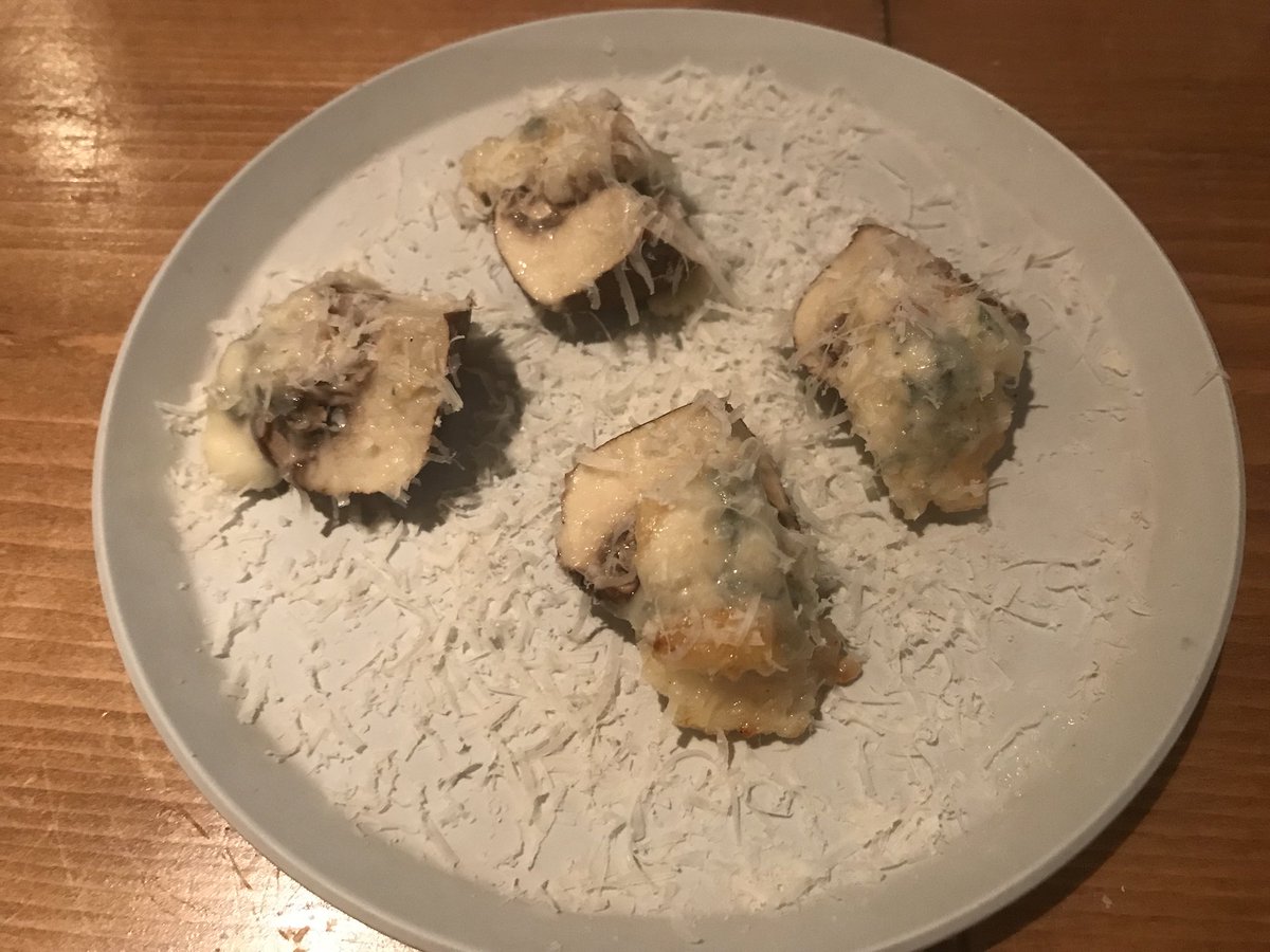 Aqua_Azuri's tweet photo. ノルウェー産のシーフード🇳🇴である
バカリャウ(塩干し鱈)は、様々な使い道があります。

Seafood from Norway; Bacalhau can be used in many varieties.

#DryCod #Seafood #Klippfisk #Norway #Bacalhau #PortugueseFood #バカリャウ #乾燥塩鱈 #干し鱈
https://t.co/ZV141f9oE2 https://t.co/MDSoDaqZSY