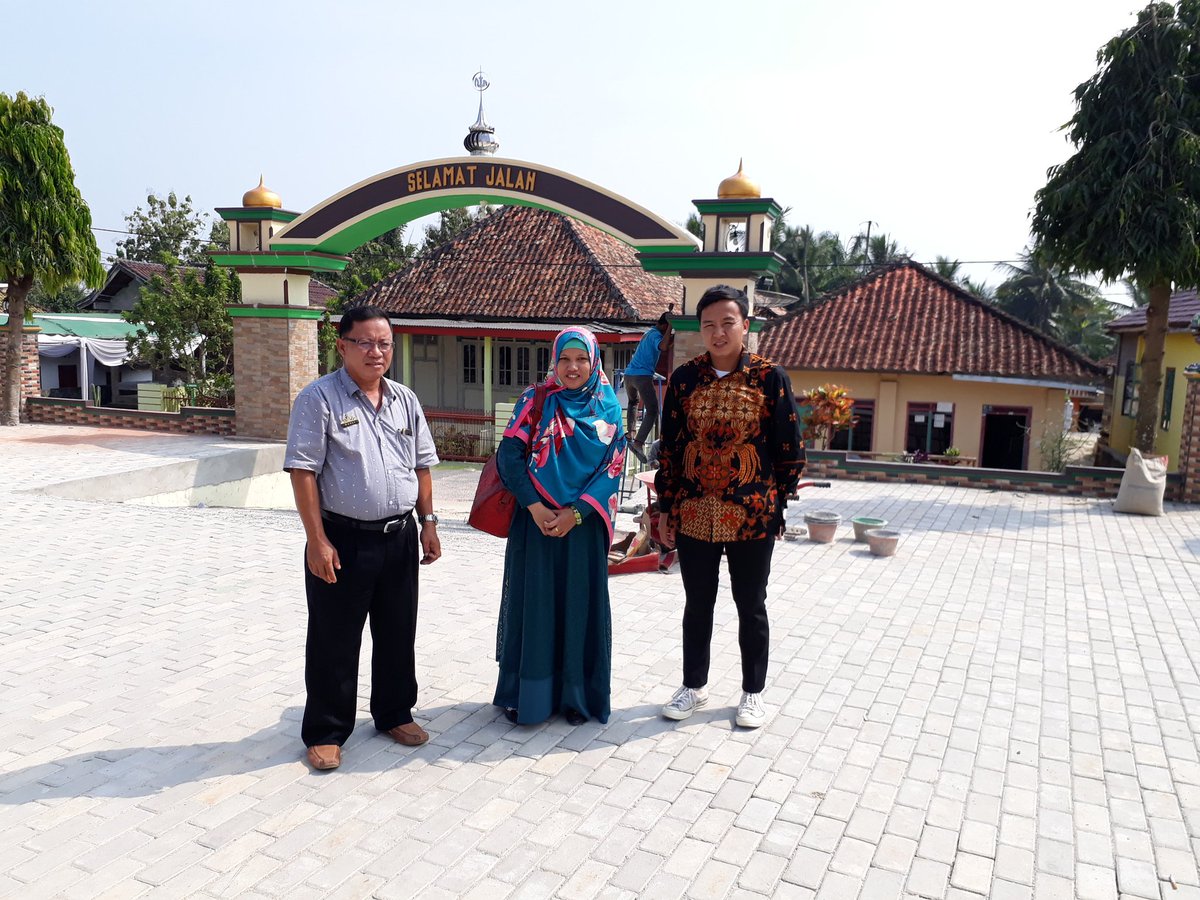 FebriyanaEva's tweet photo. #FestivalDesaNusantara2018
@jokowi
@ekosandjojo
@anwsanusi
@taufikmadjid71 https://t.co/kOCwJWro7y