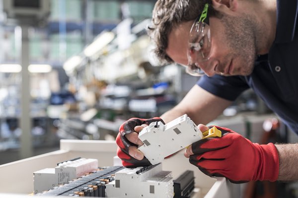 sharad_deepak's tweet image. #project18 @ECALive @SchneiderUK ready for today’s seminar @RiversideCCTas #spd #isobarP