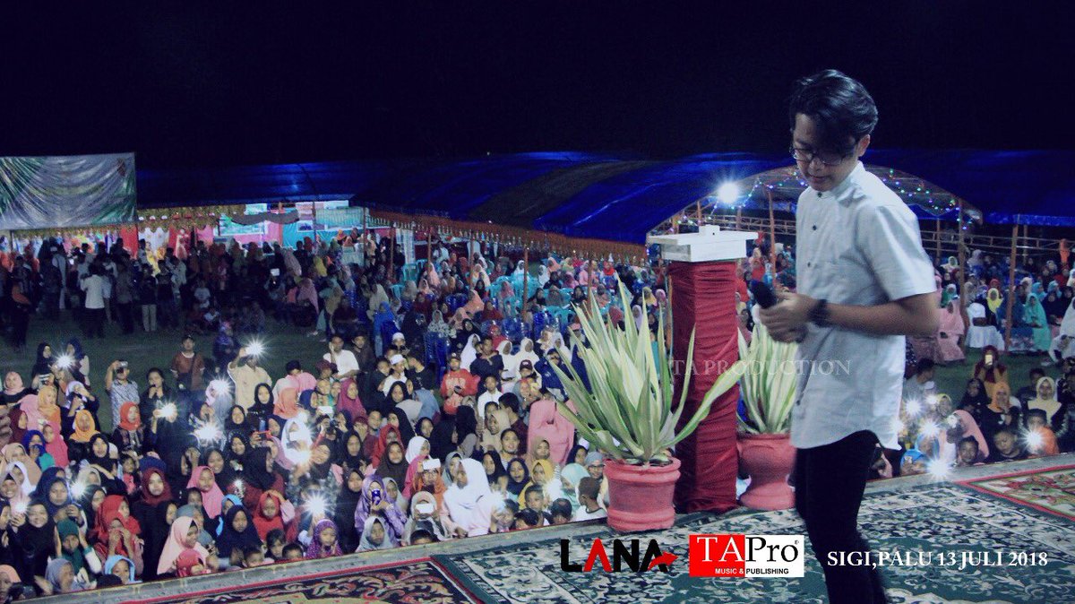 tapromusik's tweet photo. Jumat 13 Juli 2018, Perform dari @LanaMaulana45 di Stadion Garuda Emas Kalukubula, Sigi Biromaru. Kota Palu, Sulawesi Tengah.
.
.
#ASBSK #LANA https://t.co/8lWNc7cvF2