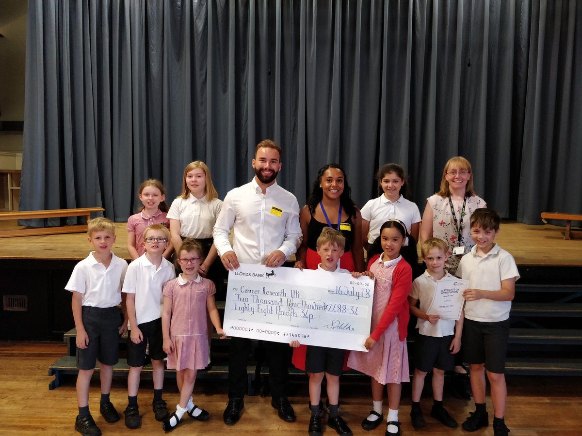 applecroftwgc's tweet image. There are 200 different forms of cancer &amp;amp; the money raised will go towards funding new equipment &amp;amp; labs to help find cures. Thank you to Cally and Danny from @CR_UK for coming in and sharing with the children how their money will make a big difference in the fight against cancer