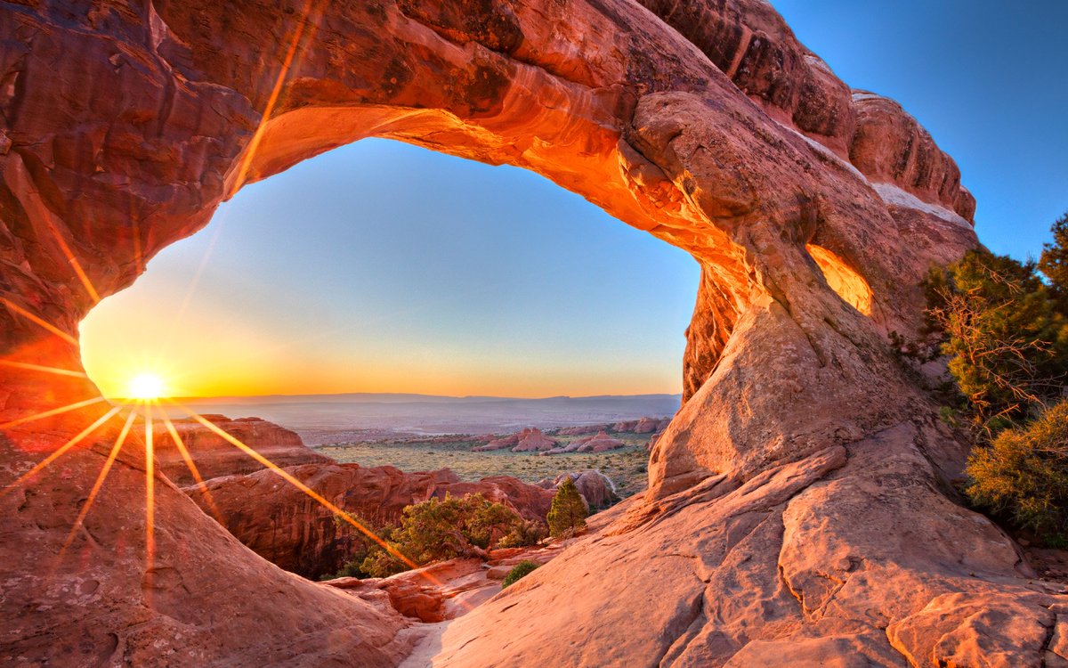 Some places just make you proud to be a citizen of Earth. Take a moment and let this National Parks #Windows10 Theme take your breath away: http://msft.social/Hd3lpf #Windows10