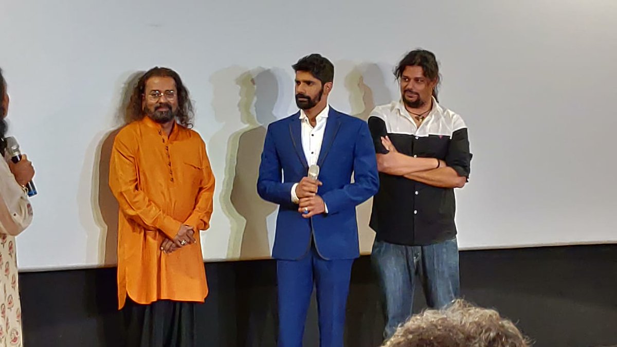boxofficeindia's tweet photo. In Pictures: @SingerHariharan, @KaranHariharan, #AkshayHariharan #Vishalbharadwaj, #AmeetaParsuram and others at the launch of #Hariharan's new song, #Afsaane.

@IamSandeepaDhar https://t.co/mvZtZXDXZ9