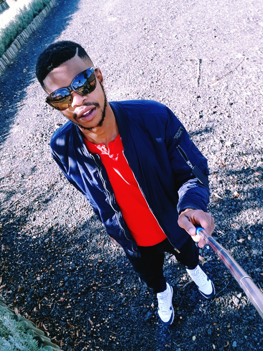 M8Beats04_SA's tweet photo. Big fan of Super Mega #TouchMyBlood @akaworldwide @ReebokClassics @reeboksa  #WeekendGetaWay #M8Beats #UnseenProducer #Talentascouter https://t.co/yvXqKevOGi