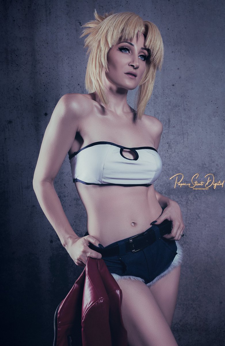 PaperStreetDigi's tweet photo. The beautiful and amazing @hollytwolf as Mordred from Fate.
Shot @animeexpo
#fategrandorder #mordred #animegirls #beautiful #cosplaygirl #agameoftones #portraits #modelfashion #fineartphotographer #emotive #canon #infinitecolor #sigma35mmart #paulcbuff https://t.co/wF3sMXBOah
