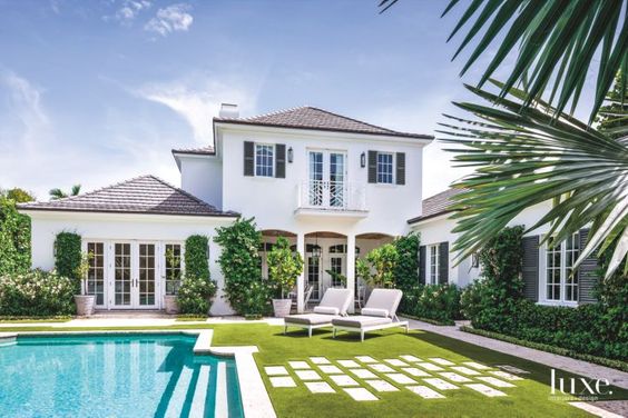 WolfieSarah702's tweet photo. Dream Pool Must Haves - https://t.co/CWlnS7x8eP https://t.co/nQ8BdQqGlk