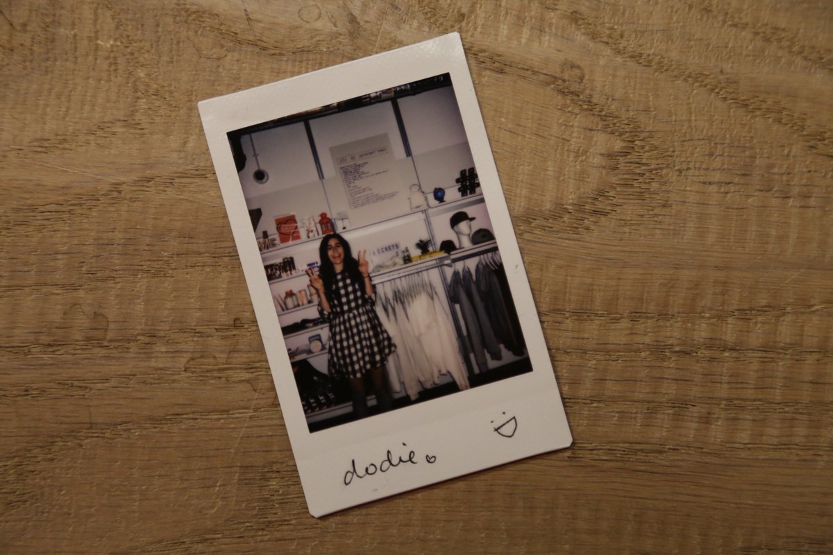 YouTubeSpaceLon's tweet photo. Guess who stopped by the #CreatorStore and signed some EPs?! https://t.co/HN6HtLGBZ4