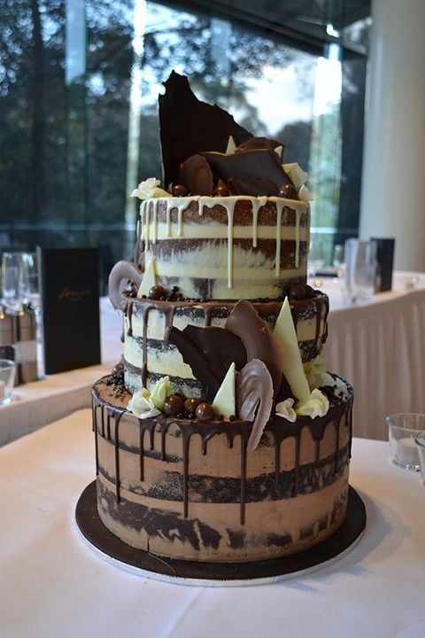 cmwdotcom's tweet photo. A chocoholics dream <3 https://t.co/aW4xsQHKqW https://t.co/tCc14uMHz3