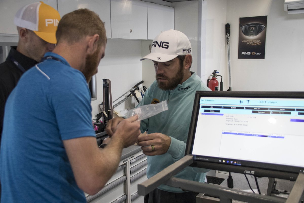 PINGTourEurope's tweet photo. PING Pro @Louis57TM changing to some lighter weights in the head of his #PINGVault 2.0 Voss Stealth putter to match his feel for the speed of Carnoustie's greens this week. #CustomBuilt #TheOpen https://t.co/1UTxdF8tNI