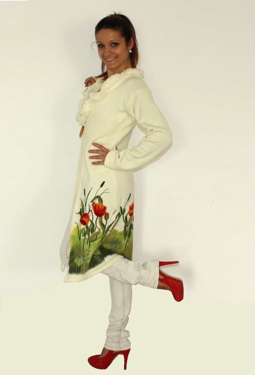 IrinaKushnir1's tweet photo. Knitted,Warm,Wool Cardigan color Beige ,Volumetric Embroidery,Handmade “Tulips”
Materials -100% Wool, 100% merino wool, Preciosa beads.
Size –  custom made to order.
Decoration – needle felting , hand embroidery , volumetric embroidery. https://t.co/0tkadD9CPa