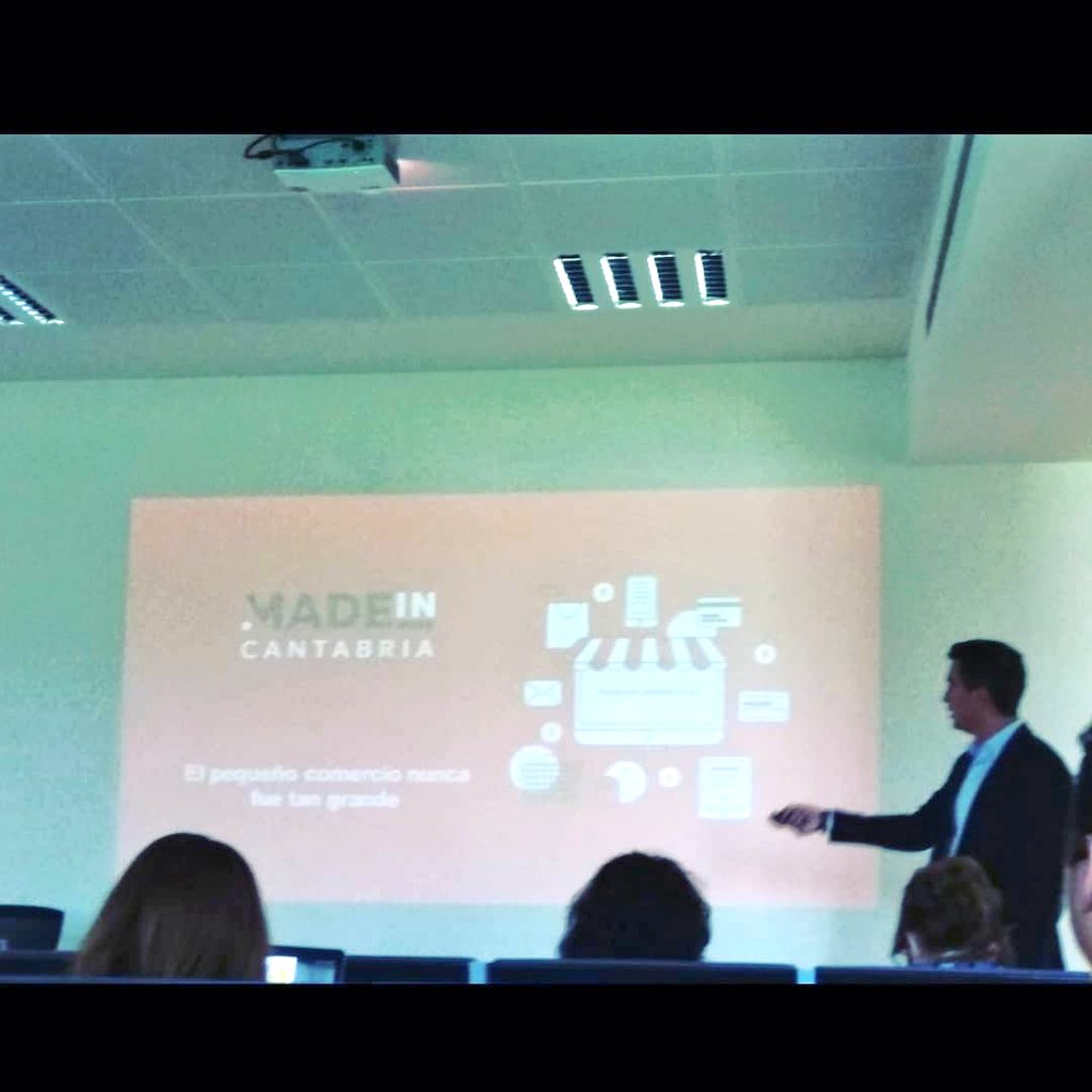 ejecant's tweet photo. Muchas gracias a tod@s por participar en #SMCANT y por vuestra pasión por la innovación digital !!! 🙌⬆️💙💚💛💜 https://t.co/iNIZ1tev0L