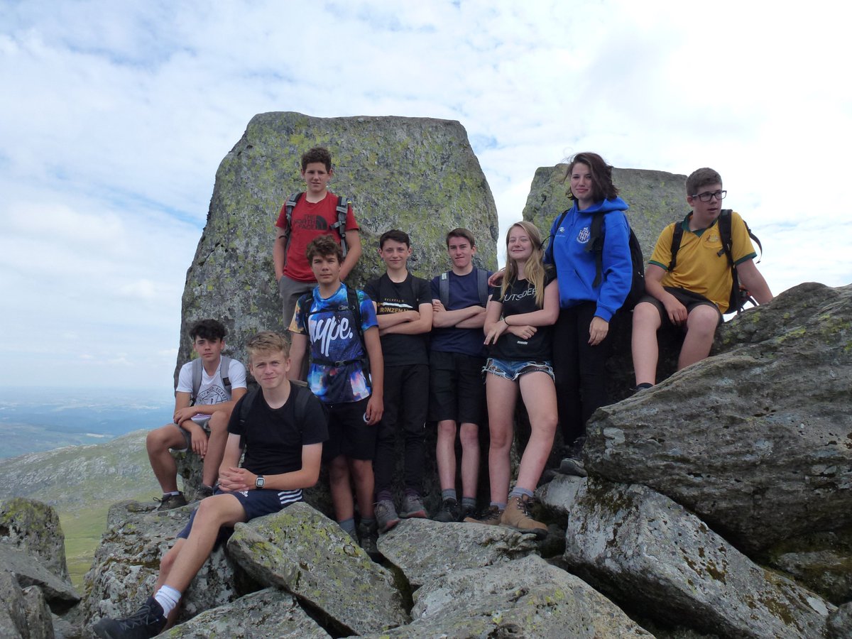 Shoreham College on top of the world, well, 3010 ft up at the summit of Tryfan at least! #teambuilding with @e3adventures