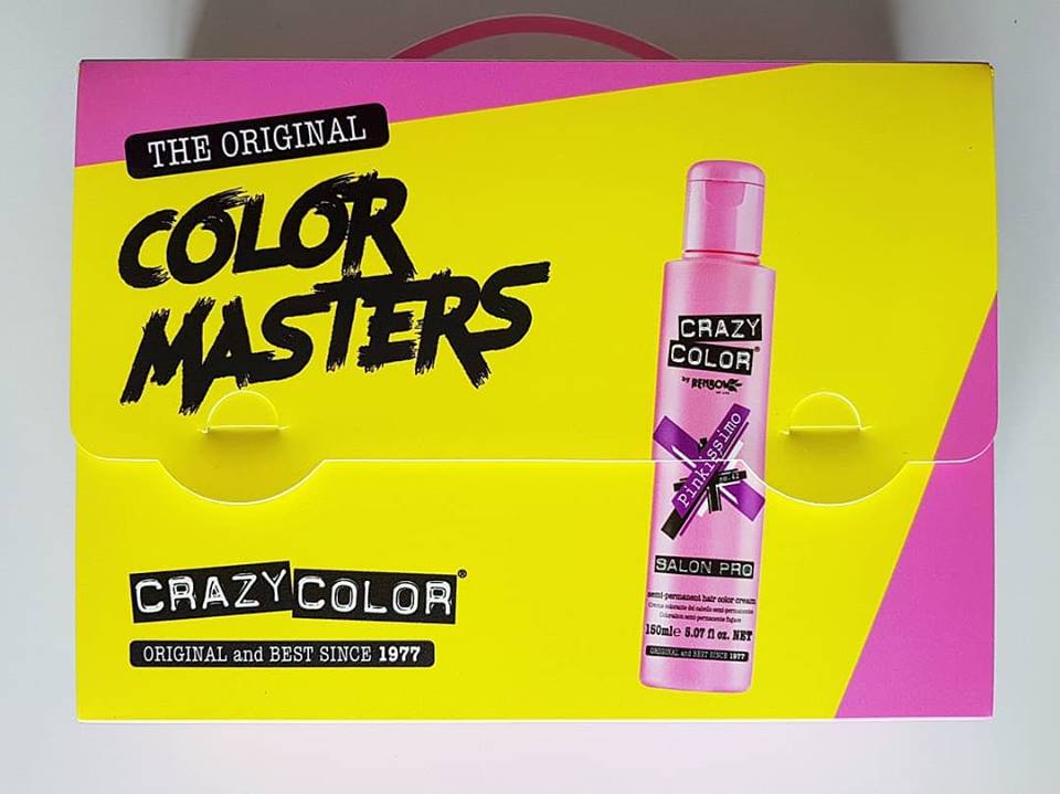 screentec's tweet image. Starting off our Monday with images extremely eye catching, pink popping (OK I'll stop 🤐) boxfiles for Crazy Color , we thought we'd show some of the printing process, as well as the finished product! #mondaymotivation #printing #crazycolor