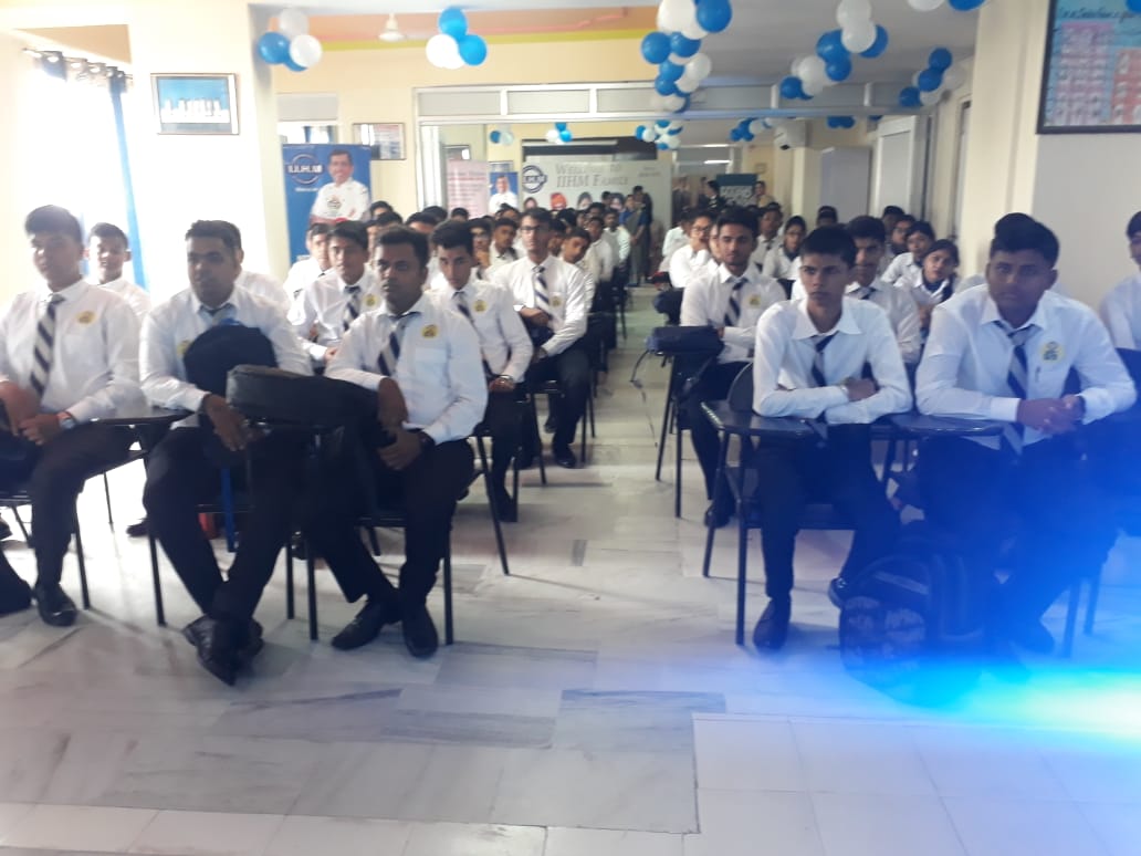 AADirIIHMDELHI's tweet photo. @IIHMHOTELSCHOOL #Jaipur Campus New Batch #Orientation #HospitalityRocks #IIHMBestTraining #iihmbest3years @subornobose #Passion #lifestyle https://t.co/iNlPymfOL6