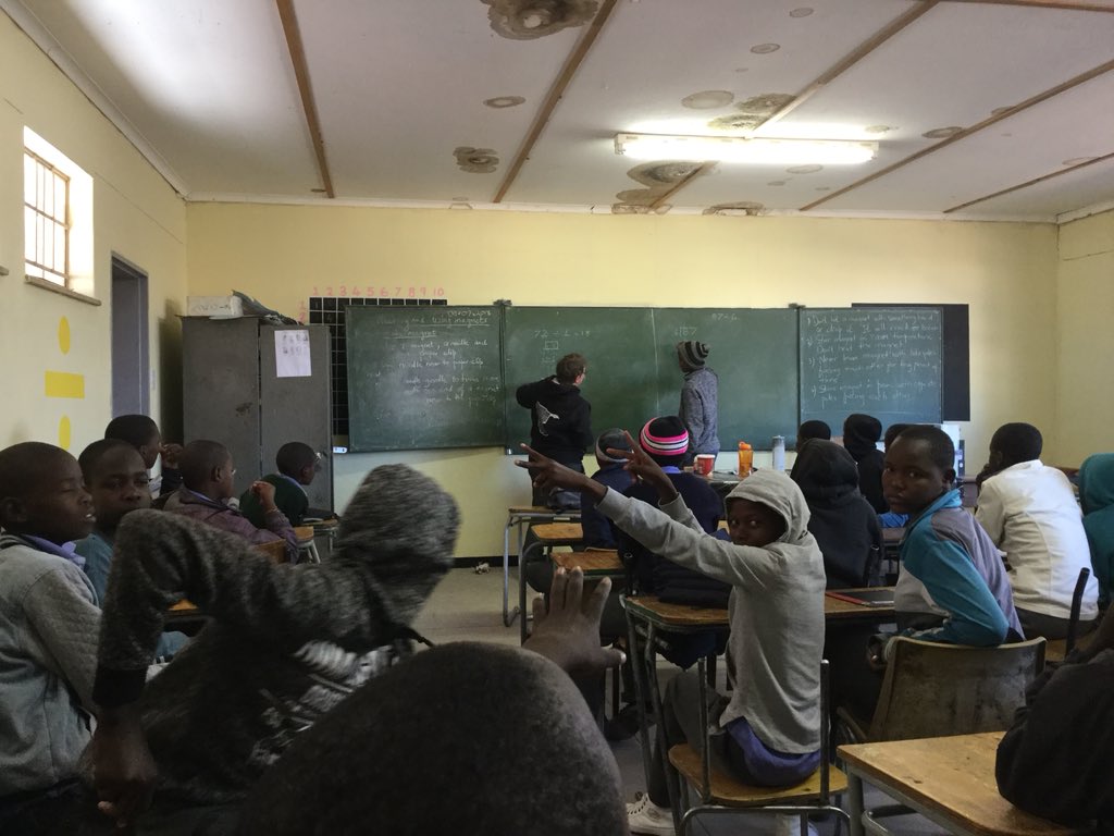 mountnamibia's tweet photo. Last day 😢 #himumanddad #byebyeee #dontwanttoleave https://t.co/ojRjRz19Ba