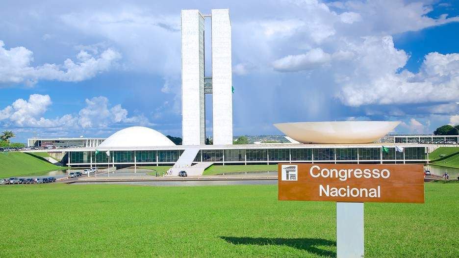 BahiaNoticias's tweet photo. Congresso quer aumentar para R$ 38 mil salário de parlamentares https://t.co/nNaPo4klR3 https://t.co/szTciVbB2s