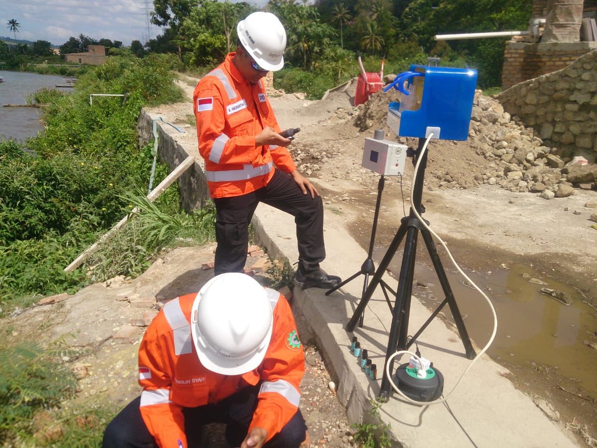 pjk3pgas_sol's tweet photo. Samosir, 16 - 17 Juli 2018 : Pemantauan Lingkungan Kerja dan Air Permukaan di lokasi Proyek PT Basuki Sacna KSO di Pulau Samosir, dilaksanakan oleh tim PT PGAS Solution #PJK3 #RiksaUjiLingkunganKerja #PGASSolution #Solutionation #PGNGroup #Solutionation @pgas_solution https://t.co/aEmmENq81L
