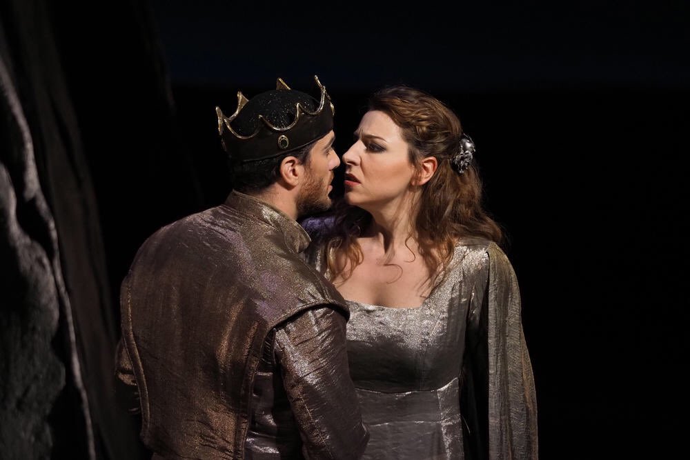luiscalduch's tweet photo. 🇪🇸 LA FAVORITE #Barcelone Timide flamme #Donizetti @Liceu_cat #PatrickSummers #ClémentineMargaine @barcellonadani @evemaudhubeaux @Spikelmyers #StephenCostello #MarkusWerba @OlivieriBariton @ScheppelmannCh #ópera #Barcelona #Catalunya @Forumopera ➡️ https://t.co/yCJbfOaqn9 https://t.co/KmyZJrdYAW